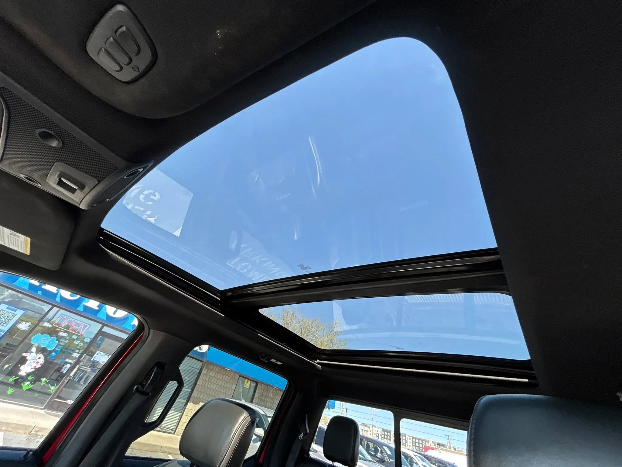 Used 2019 Ford F150 Platinum w/ Equipment Group 701A Luxury image 20