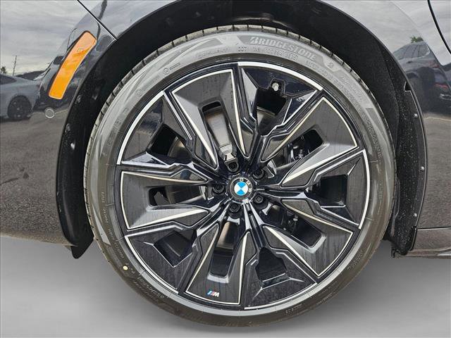New 2026 BMW 750e xDrive image 10