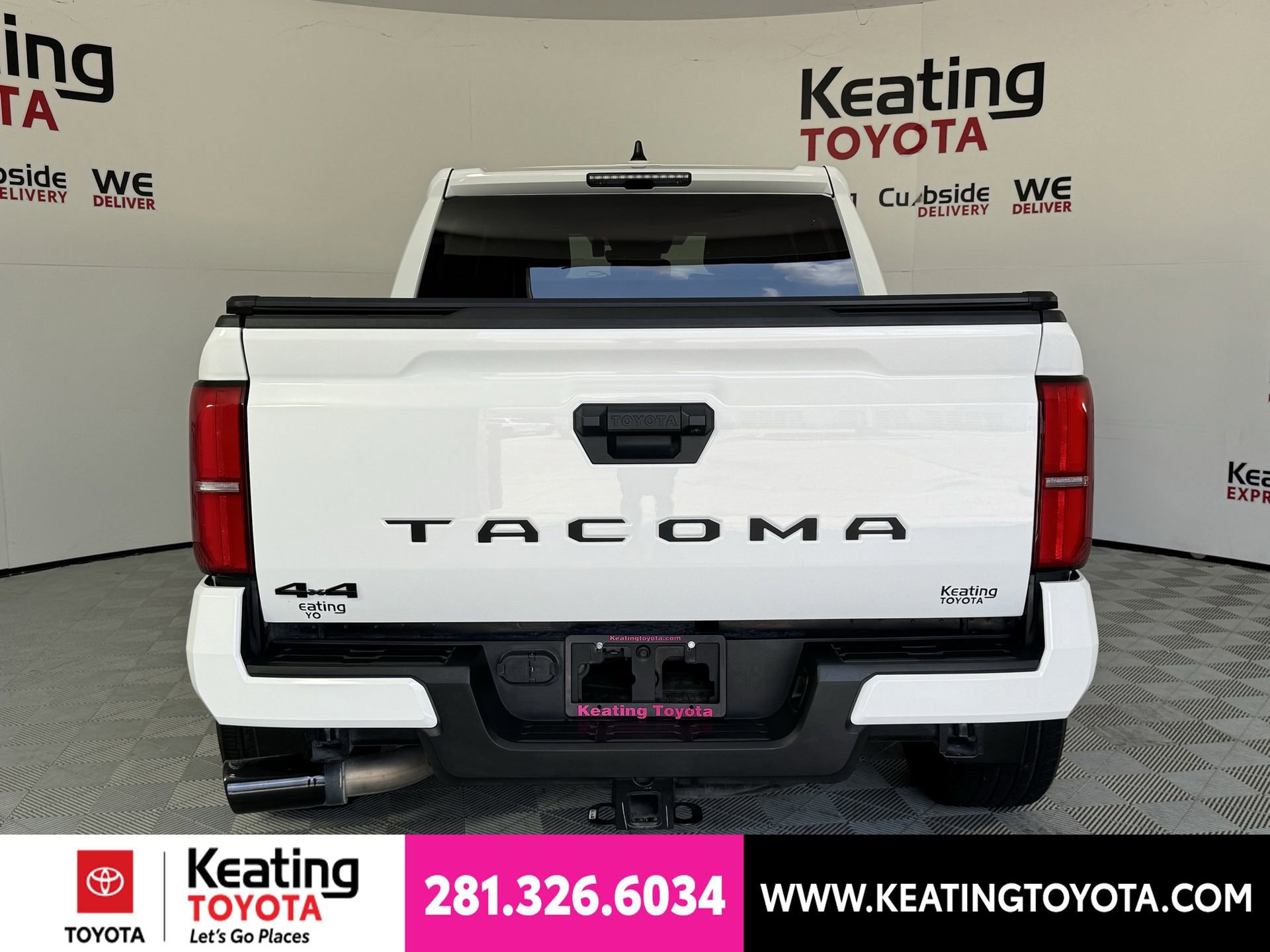 Used 2024 Toyota Tacoma TRD Sport AWD/4WD image 6