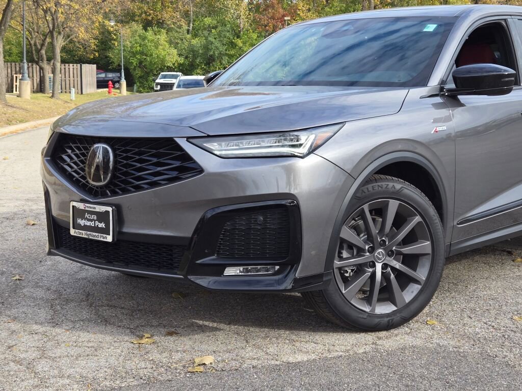 Used 2025 Acura MDX A-Spec image 2
