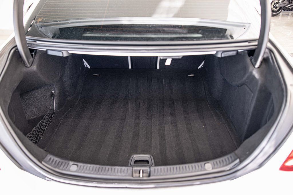 Used 2018 Mercedes-Benz E 400 4MATIC Sedan image 17
