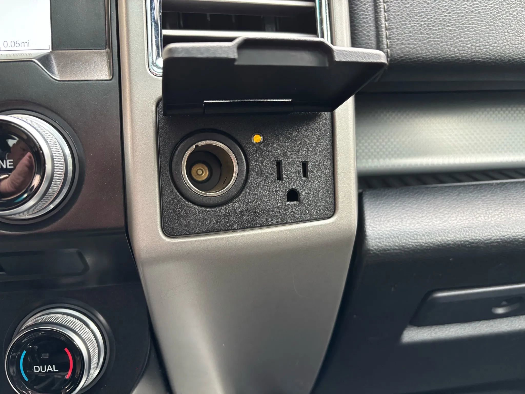 Used 2016 Ford F150 Lariat w/ Equipment Group 501A Mid image 18