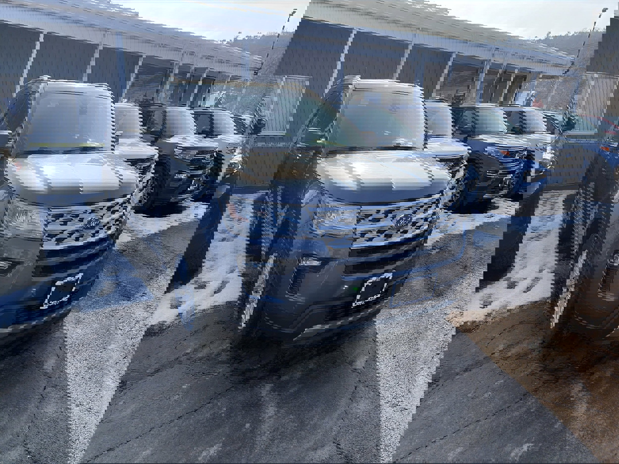 Used 2019 Ford Explorer XLT w/ Equipment Group 202A image 1