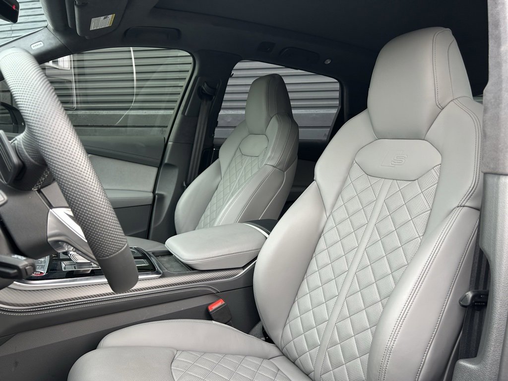 Used 2025 Audi SQ7 Prestige image 17