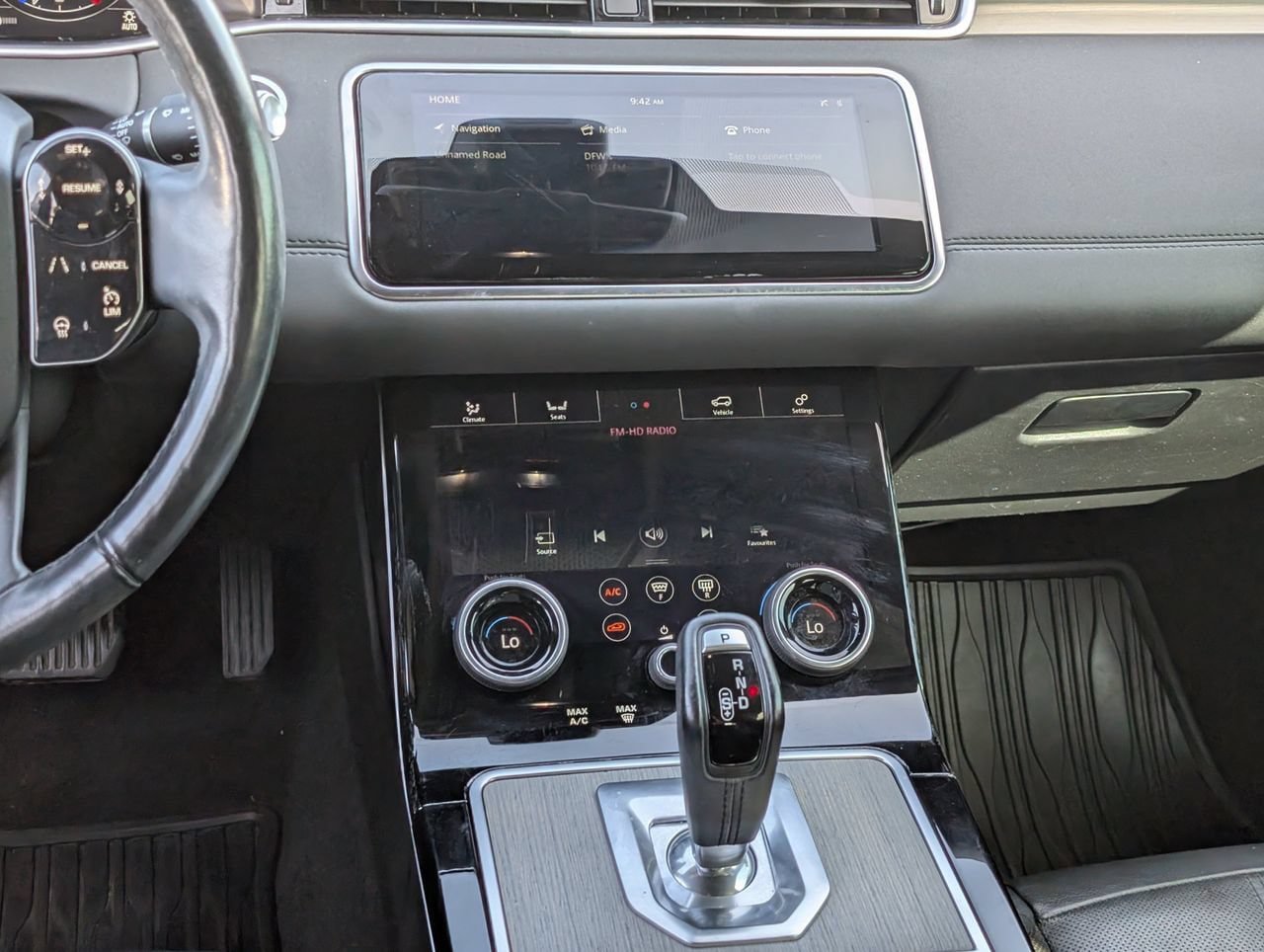 Used 2020 Land Rover Range Rover Evoque SE AWD/4WD image 12
