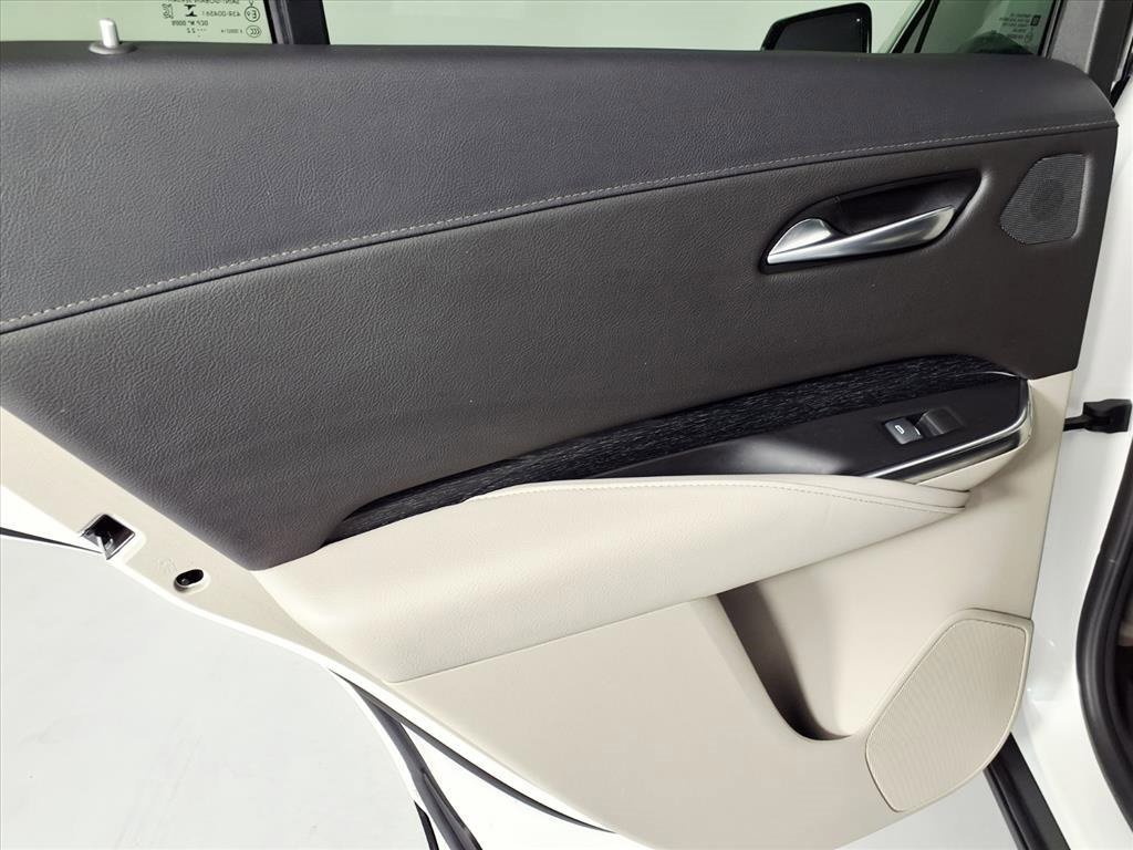 Certified 2023 Cadillac XT4 Premium Luxury w/ Enhanced Visibility Package image 14