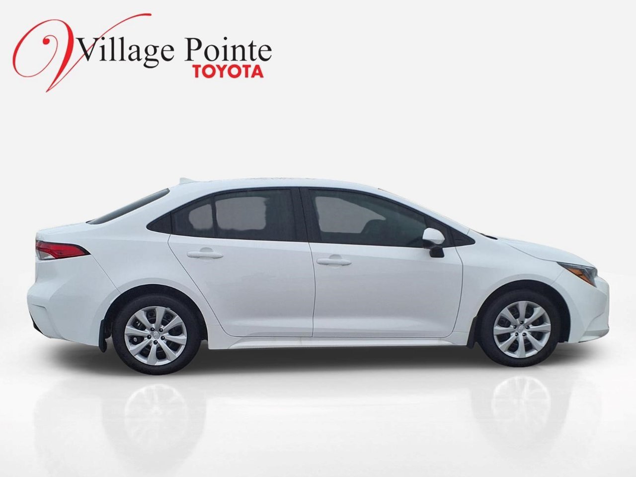 Used 2026 Toyota Corolla LE FWD image 6
