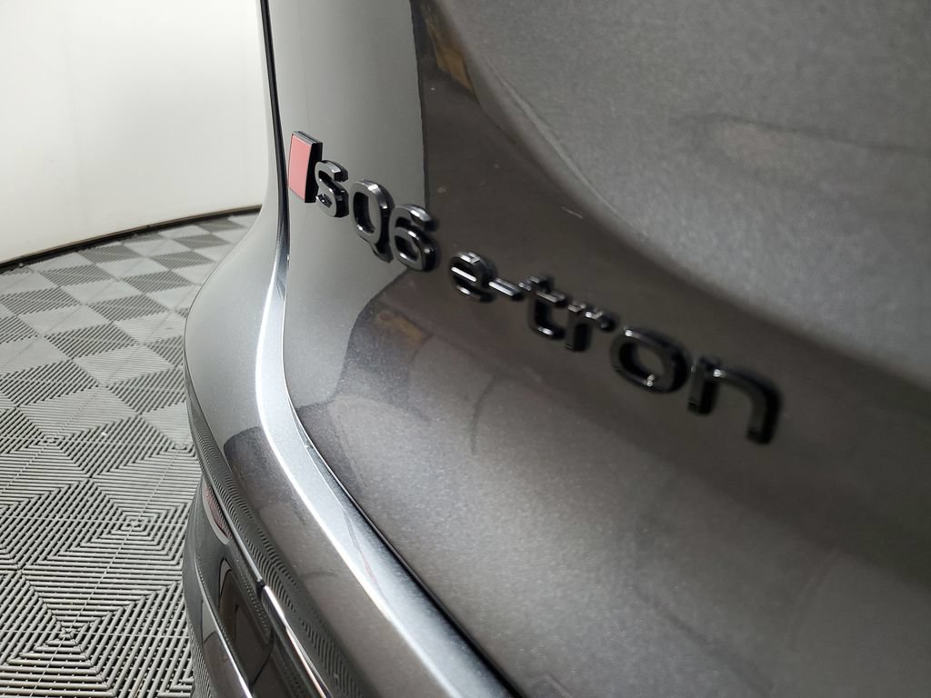 New 2027 Audi SQ6 e-tron Premium Plus AWD/4WD image 7