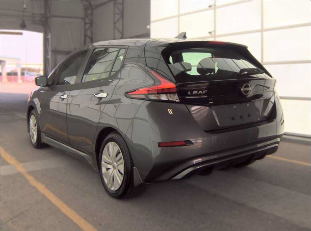 Used 2025 Nissan Leaf S FWD image 4