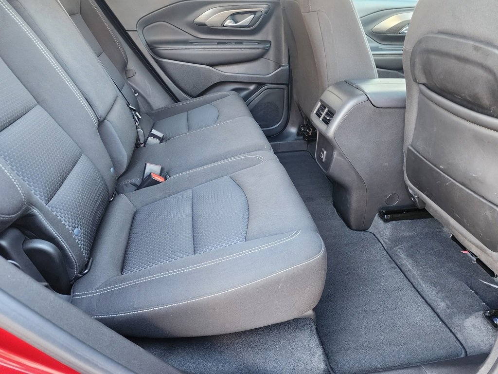 Used 2023 GMC Terrain SLE w/ Driver Convenience Package image 15