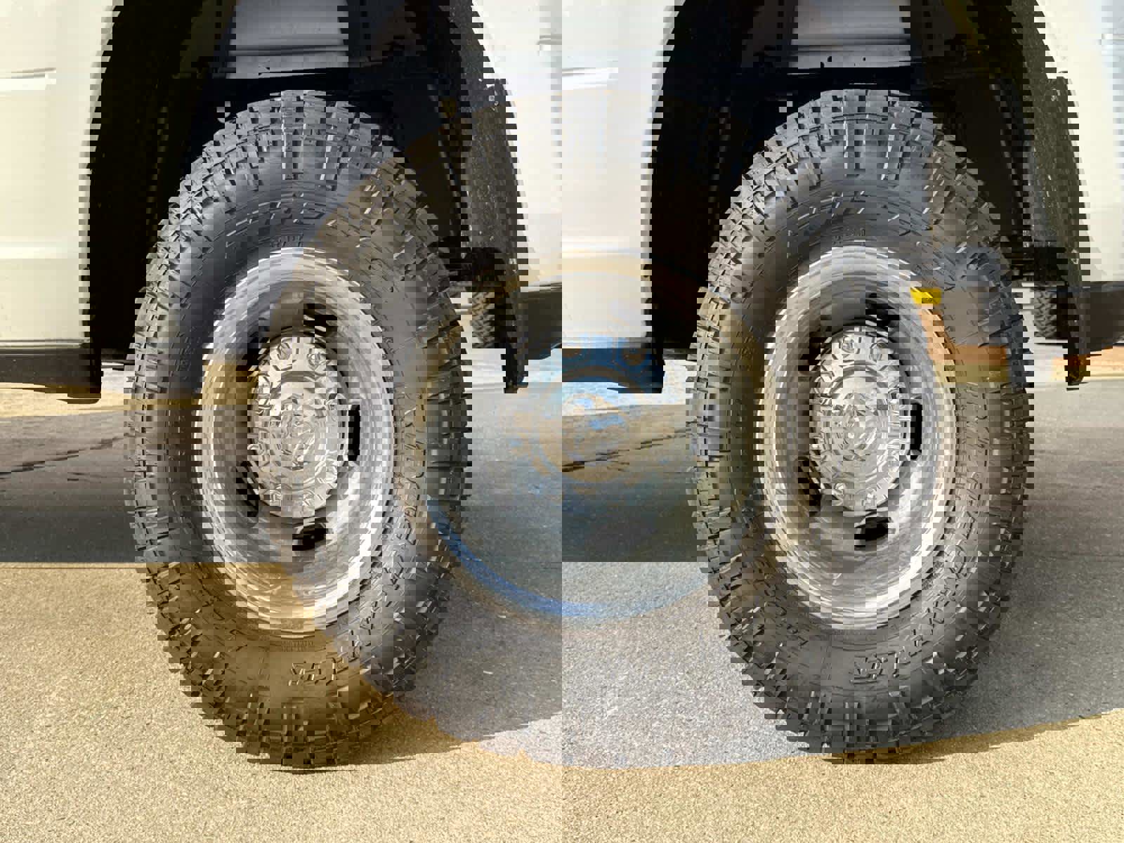 Used 2024 RAM 3500 Tradesman w/ Chrome Appearance Group image 7