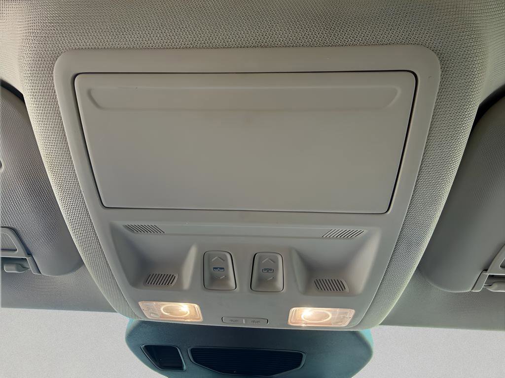 Used 2020 Ford Escape Titanium w/ Titanium Premium Package 2.0 image 30