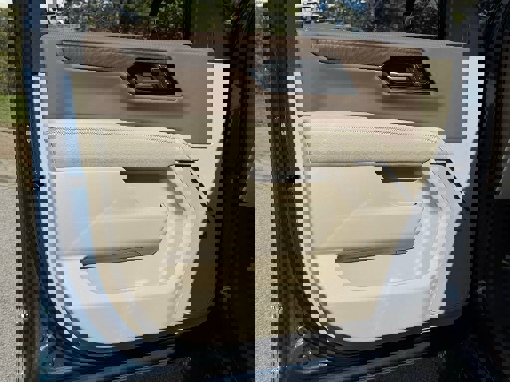 New 2026 GMC Yukon XL Denali w/ Advanced Technology Package image 17