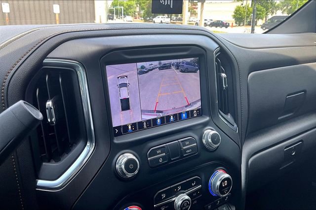 Used 2022 GMC Sierra 2500 AT4 w/ AT4 Premium Plus Package AWD/4WD image 13