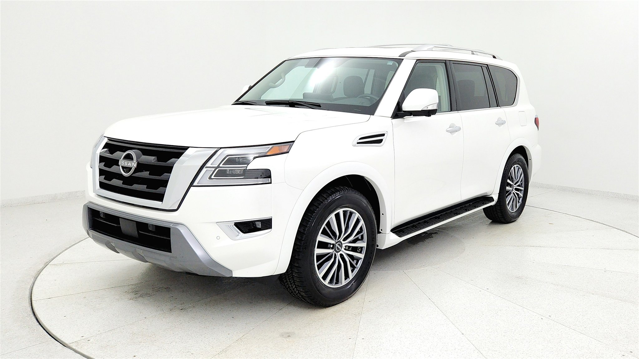Used 2024 Nissan Armada SL w/ Captain's Chairs Package image 8
