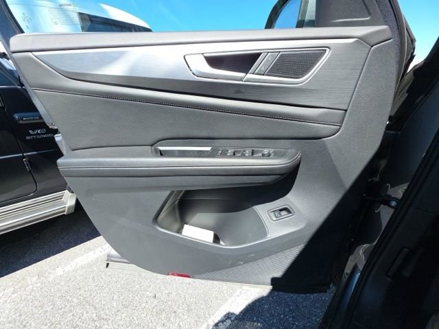 Used 2025 Volkswagen Atlas Cross Sport SE AWD/4WD image 15