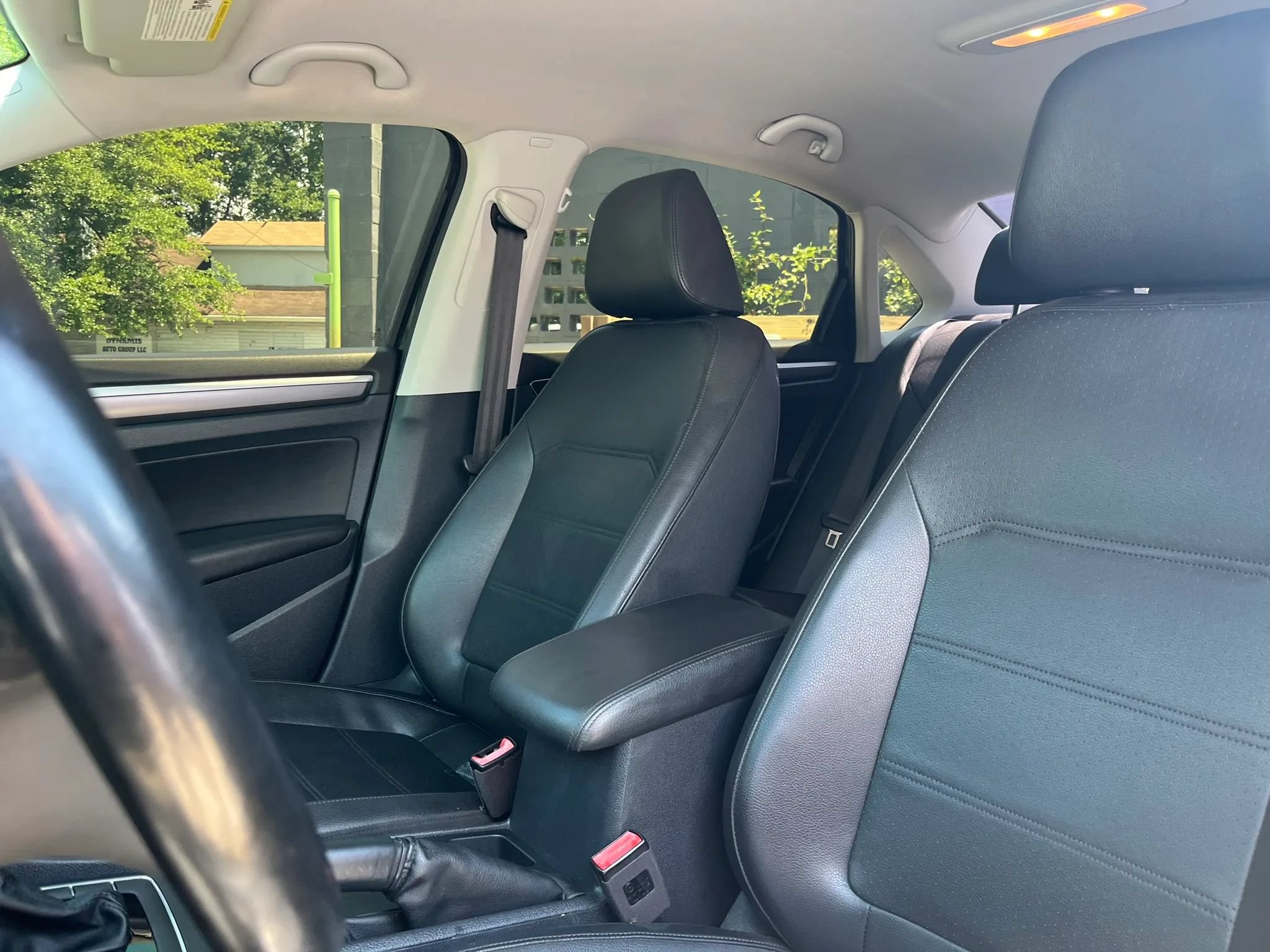 Used 2018 Volkswagen Passat 2.0T R-Line w/ R-Line Lighting Package FWD image 20