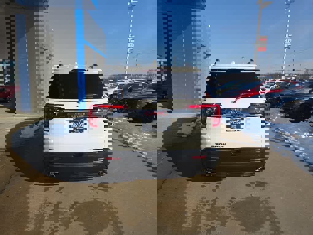 Used 2023 GMC Acadia SLE w/ Driver Convenience Package image 7