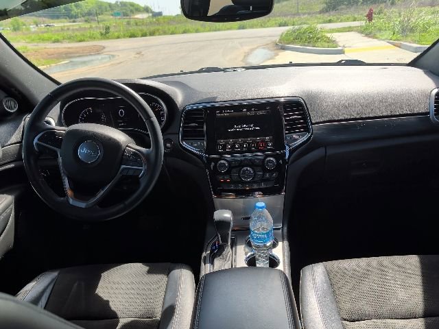 Used 2022 Jeep Grand Cherokee Laredo X image 12