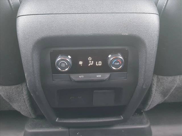 Used 2024 Chevrolet Traverse LT w/ LPO, Floor Liner Package FWD image 17