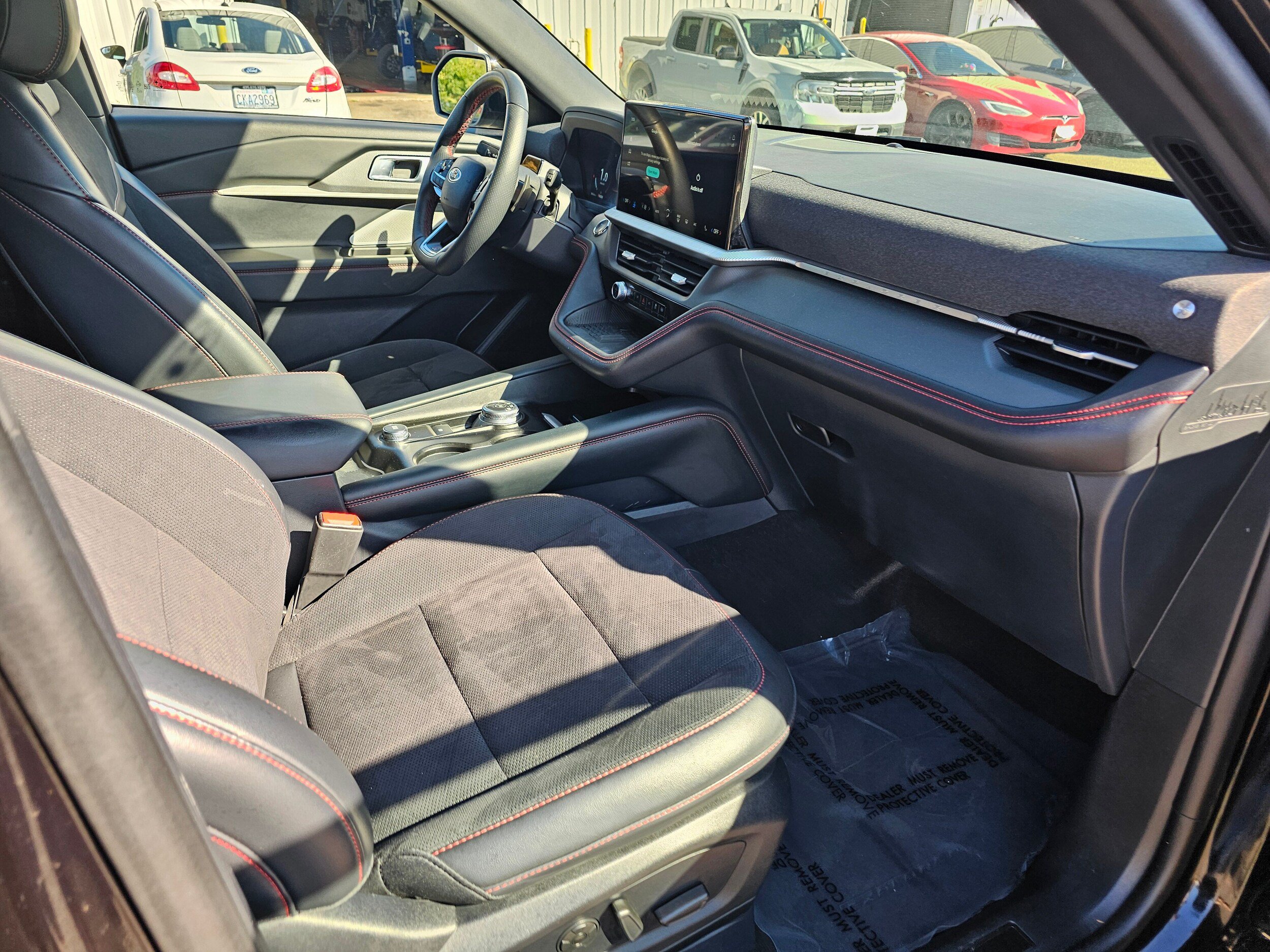 Used 2025 Ford Explorer ST w/ Sun And Sound Package AWD/4WD image 12