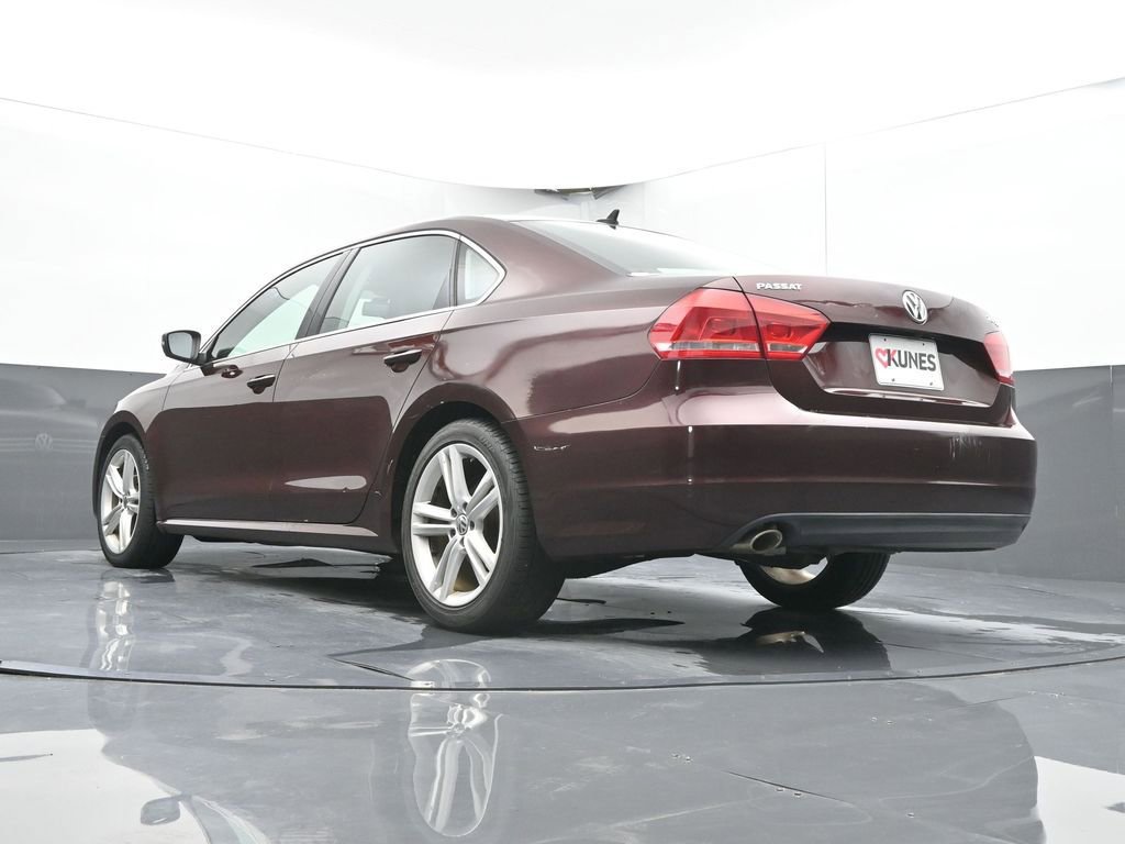 Used 2014 Volkswagen Passat TDI SE FWD image 40