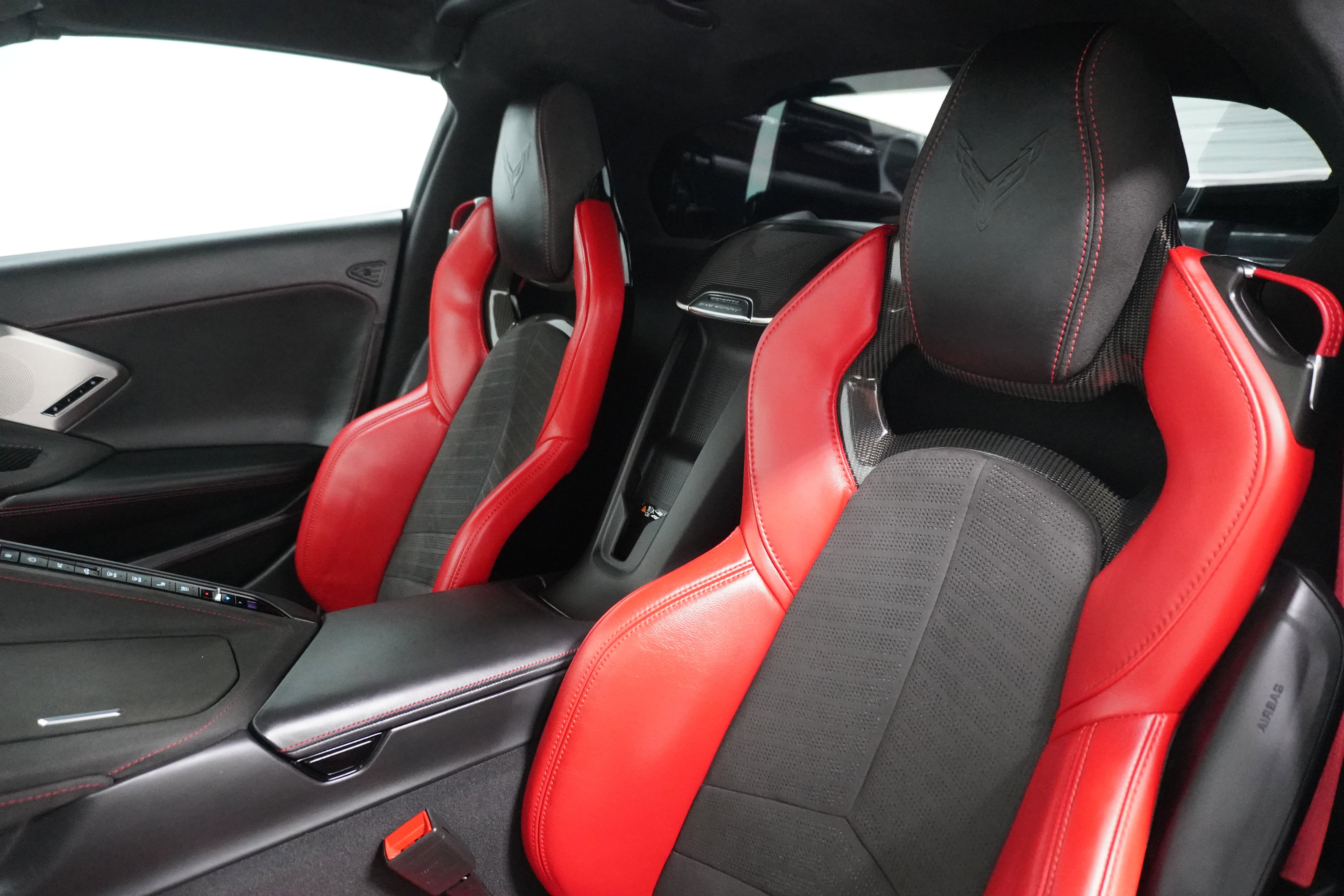 Used 2021 Chevrolet Corvette Stingray Premium Cpe w/ Z51 Performance Package image 13