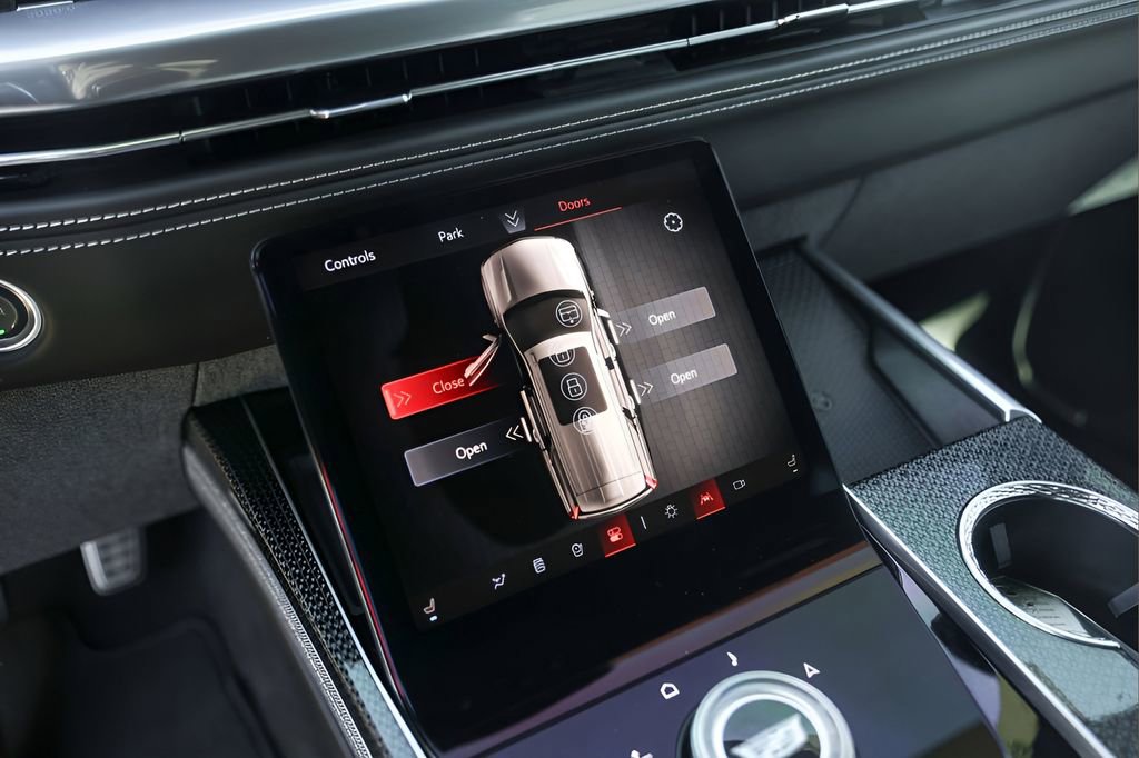 Certified 2025 Cadillac Escalade ESV V image 18