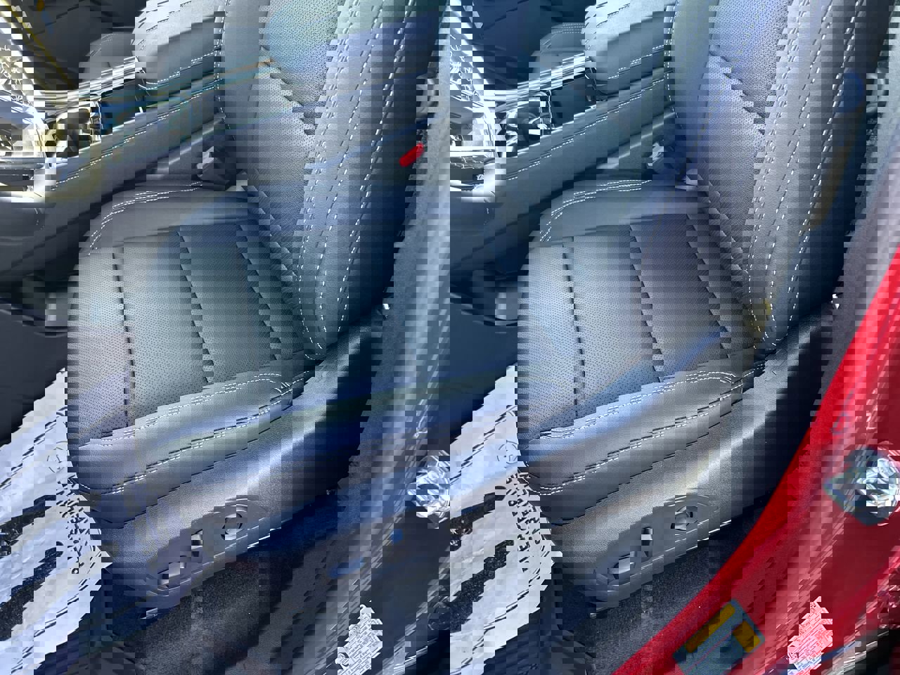 New 2026 Chevrolet Traverse LT w/ Midnight/Sport Edition image 25