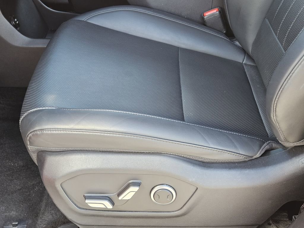 Certified 2024 Hyundai Santa Fe SEL image 17