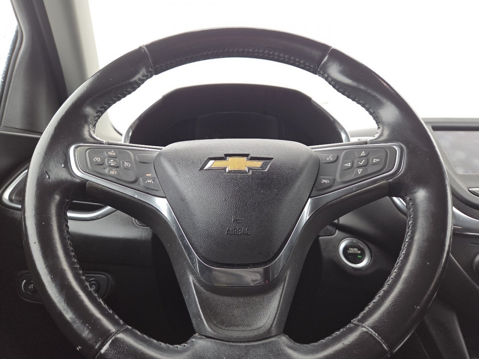 Used 2020 Chevrolet Equinox LT FWD image 25