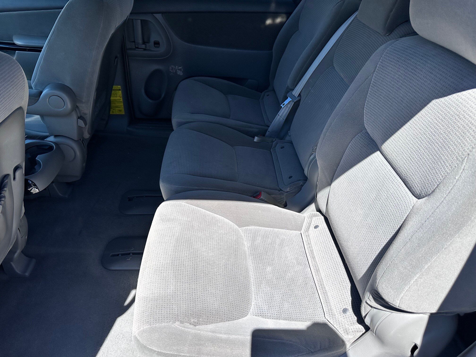 Used 2004 Toyota Sienna LE FWD image 6