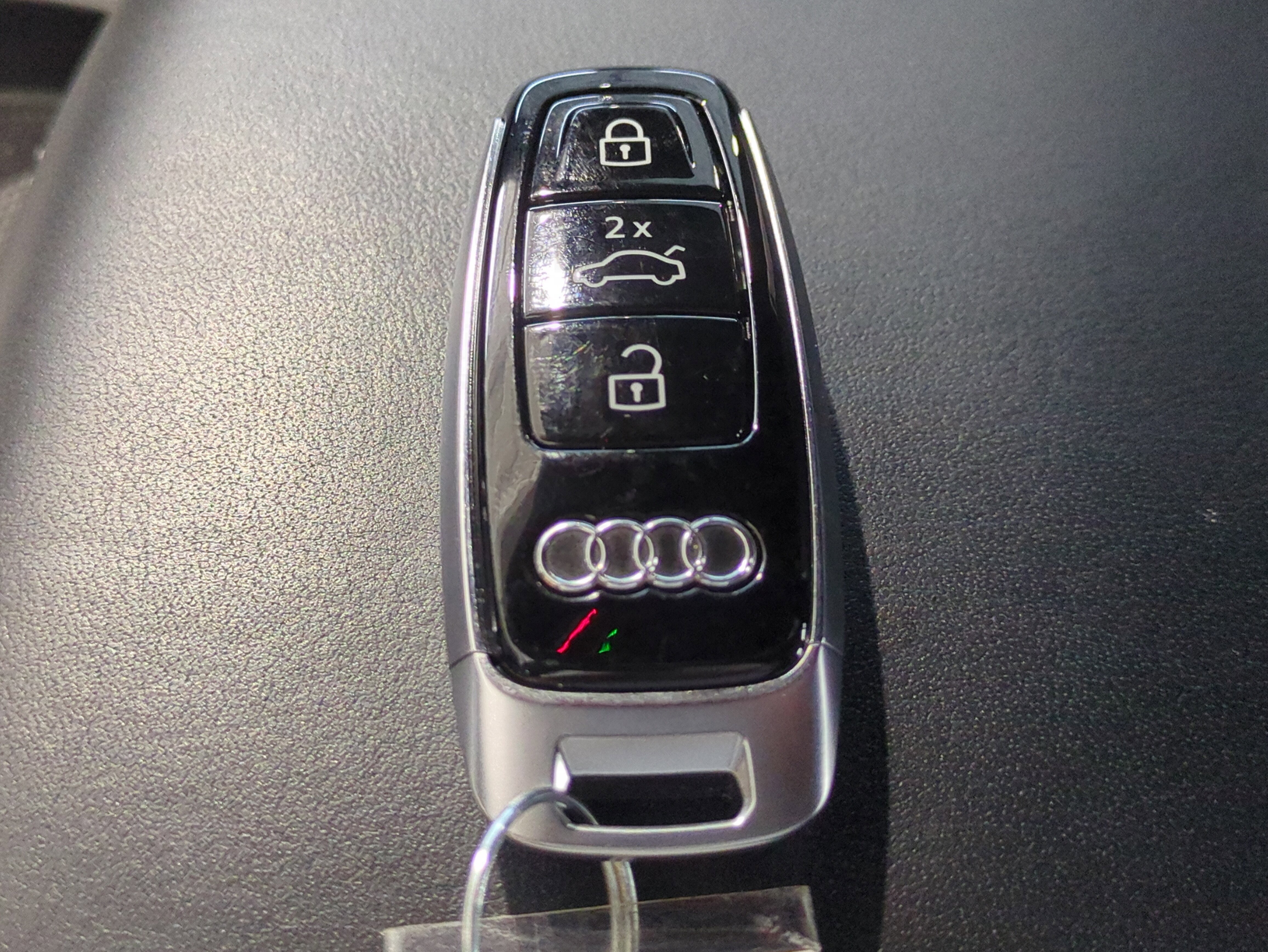 Used 2024 Audi SQ8 Prestige image 31