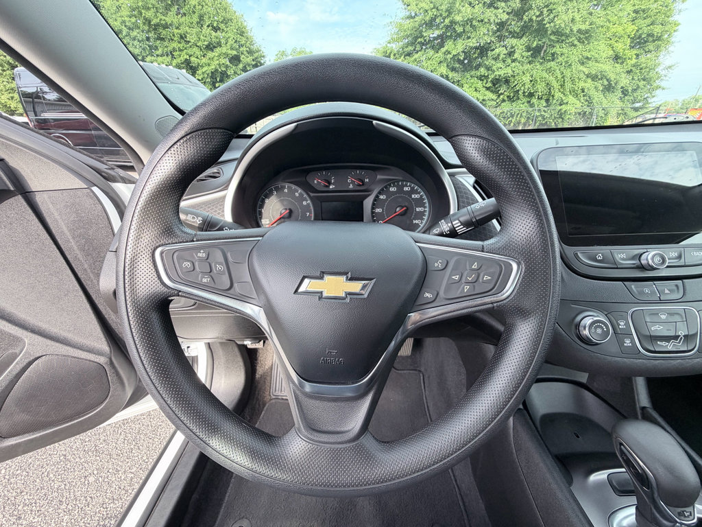 Used 2021 Chevrolet Malibu LS FWD image 12