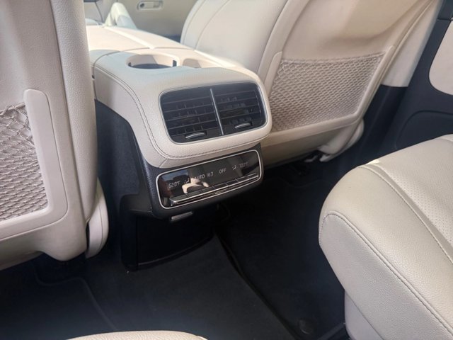 Used 2021 Mercedes-Benz GLS 450 4MATIC image 16