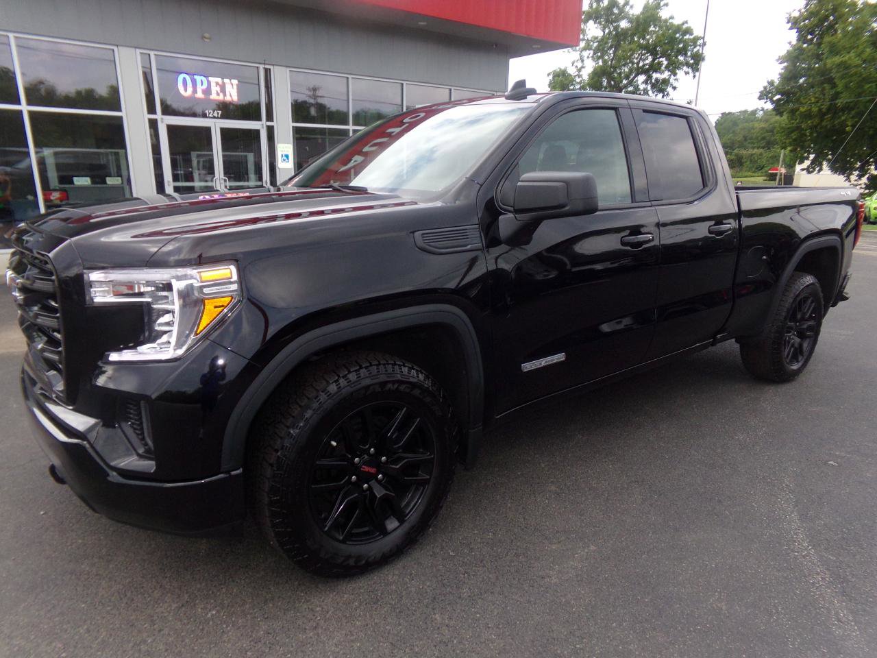 Used 2022 GMC Sierra 1500 Elevation AWD/4WD image 7