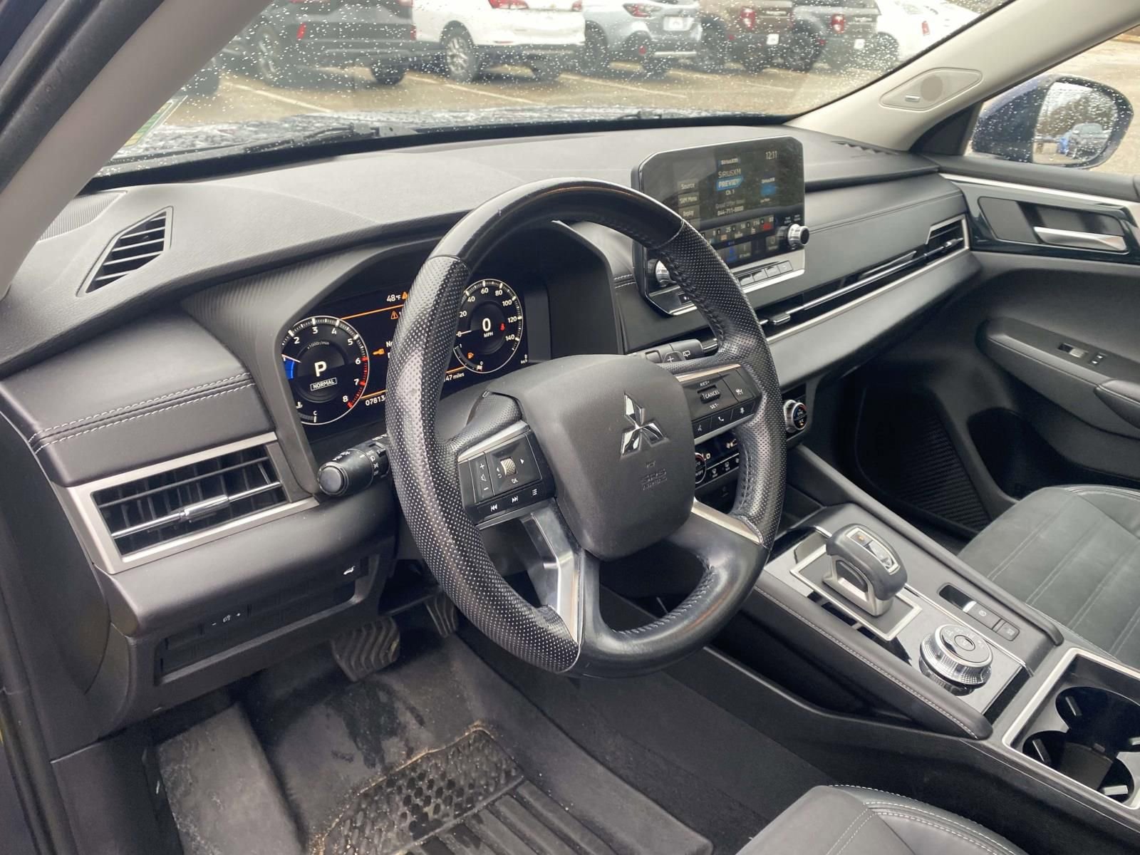 Used 2022 Mitsubishi Outlander SE image 17