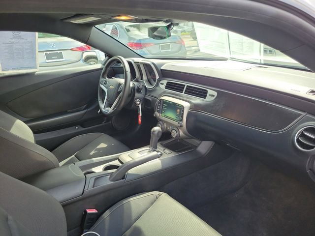 Used 2015 Chevrolet Camaro LT w/ 1LT Preferred Package RWD image 8