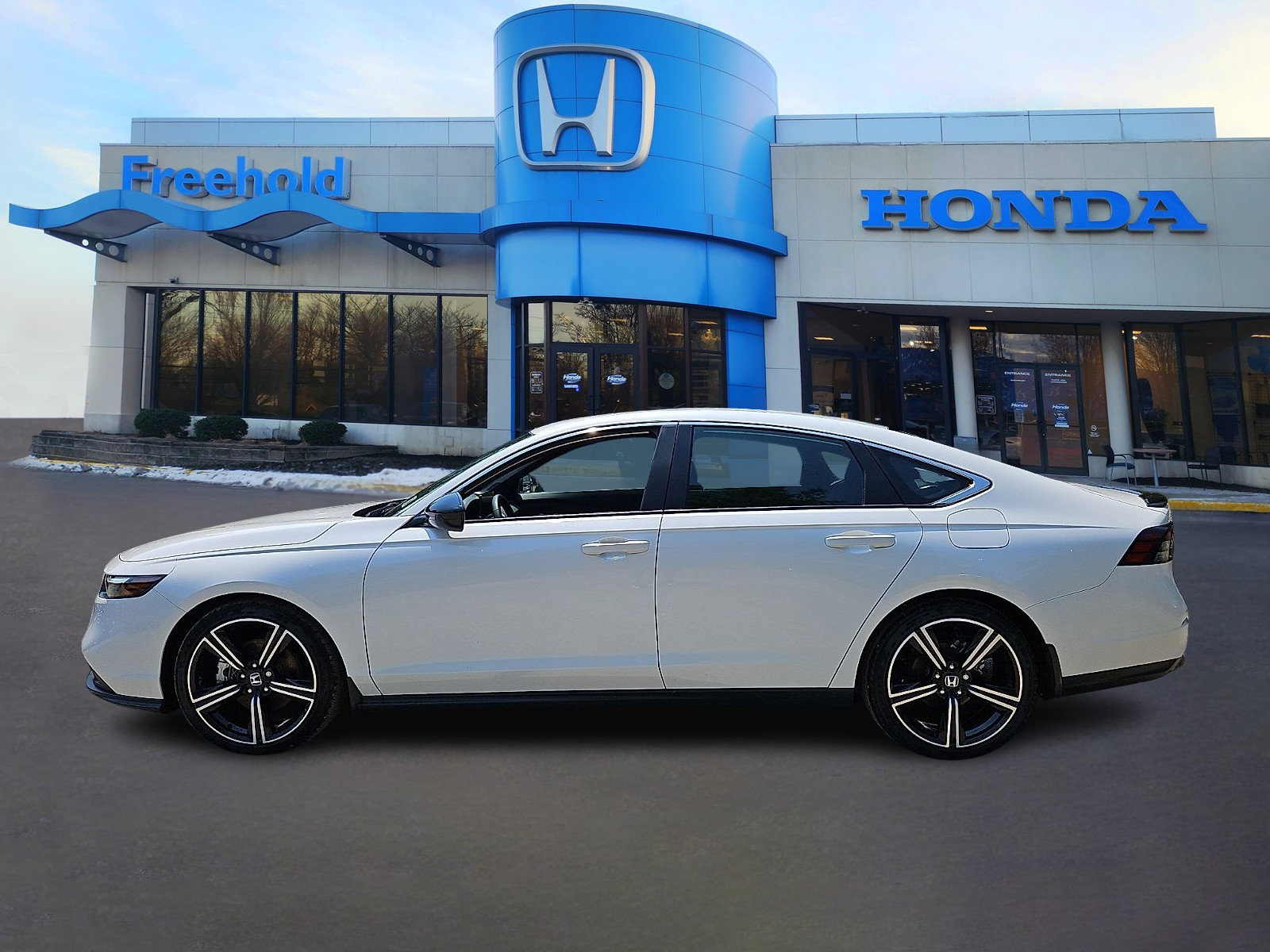 Used 2025 Honda Accord Sport image 4