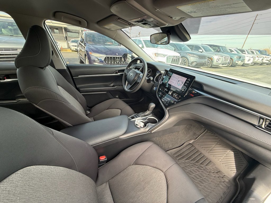Used 2022 Toyota Camry LE image 25