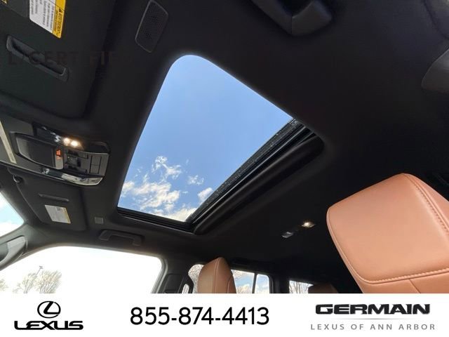 Used 2024 Lexus GX 550 w/ Cold Area Package image 21