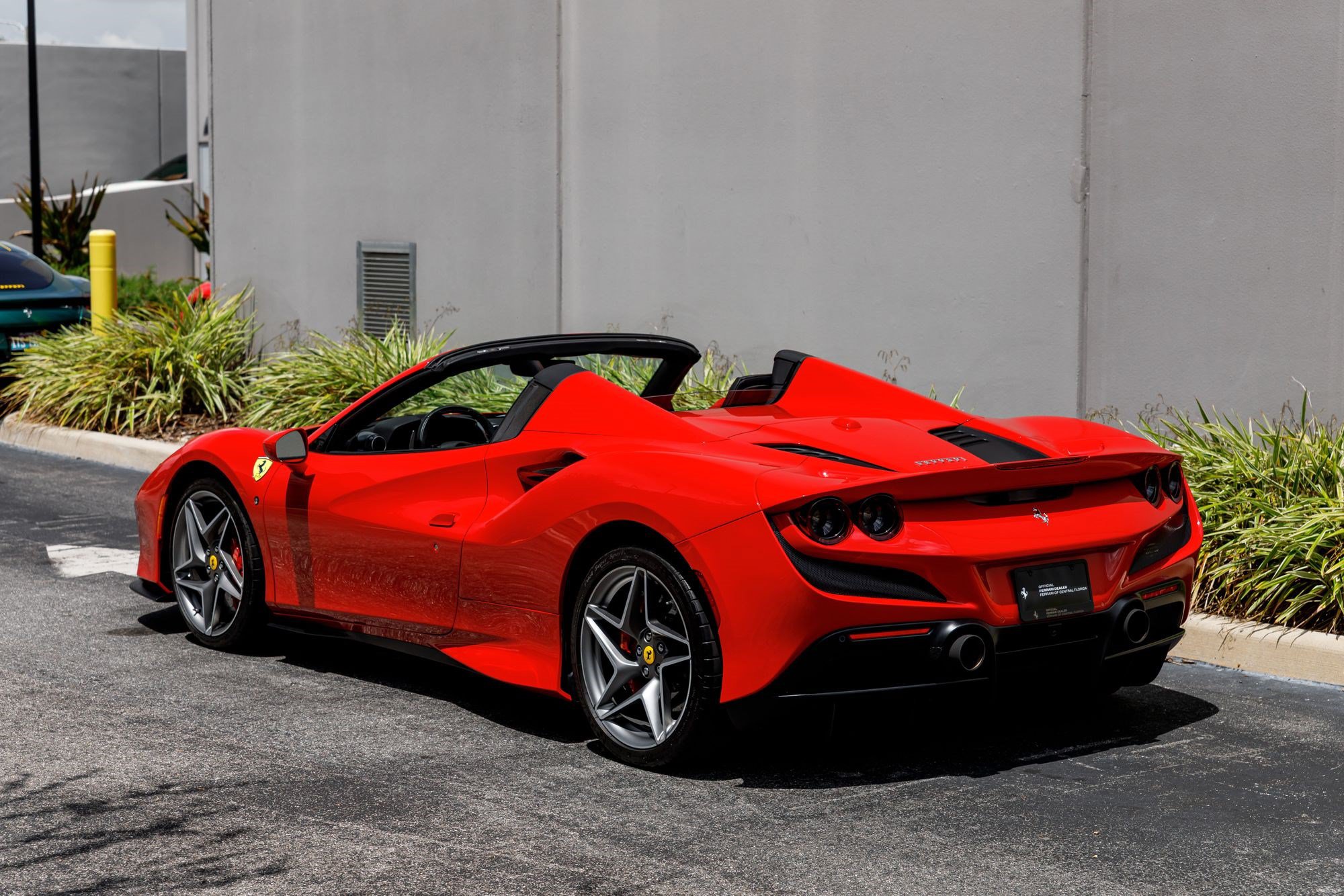 Used 2021 Ferrari F8 Tributo RWD image 3