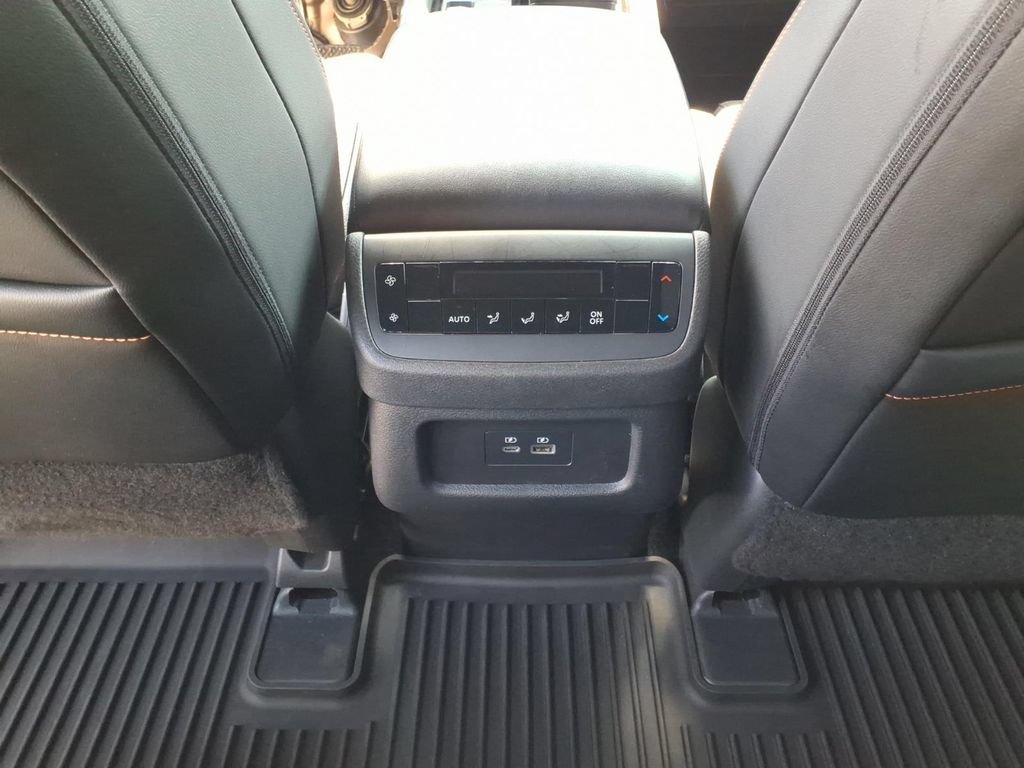 Used 2024 Nissan Pathfinder Rock Creek AWD/4WD image 5