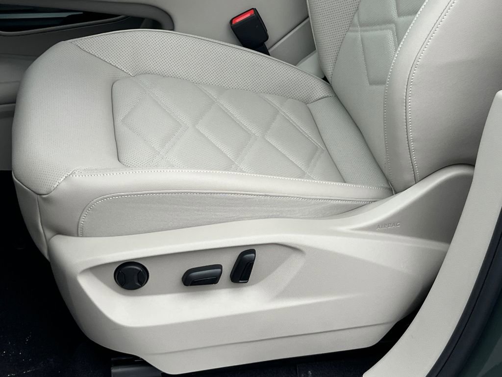 New 2026 Volkswagen Atlas SE image 30