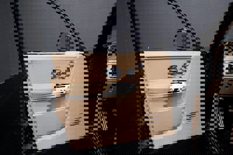 Used 2019 Rolls-Royce Phantom Sedan image 8