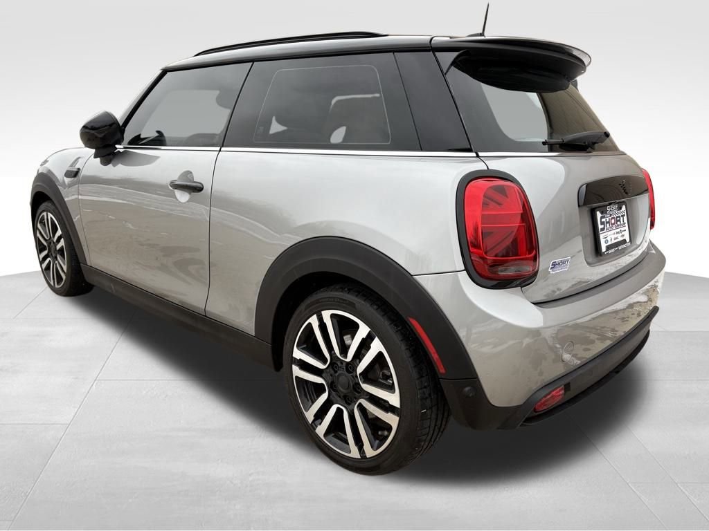 Used 2024 MINI Cooper SE image 3