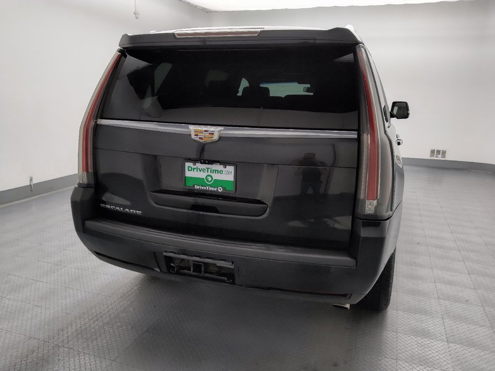 Used 2018 Cadillac Escalade Platinum AWD/4WD image 7