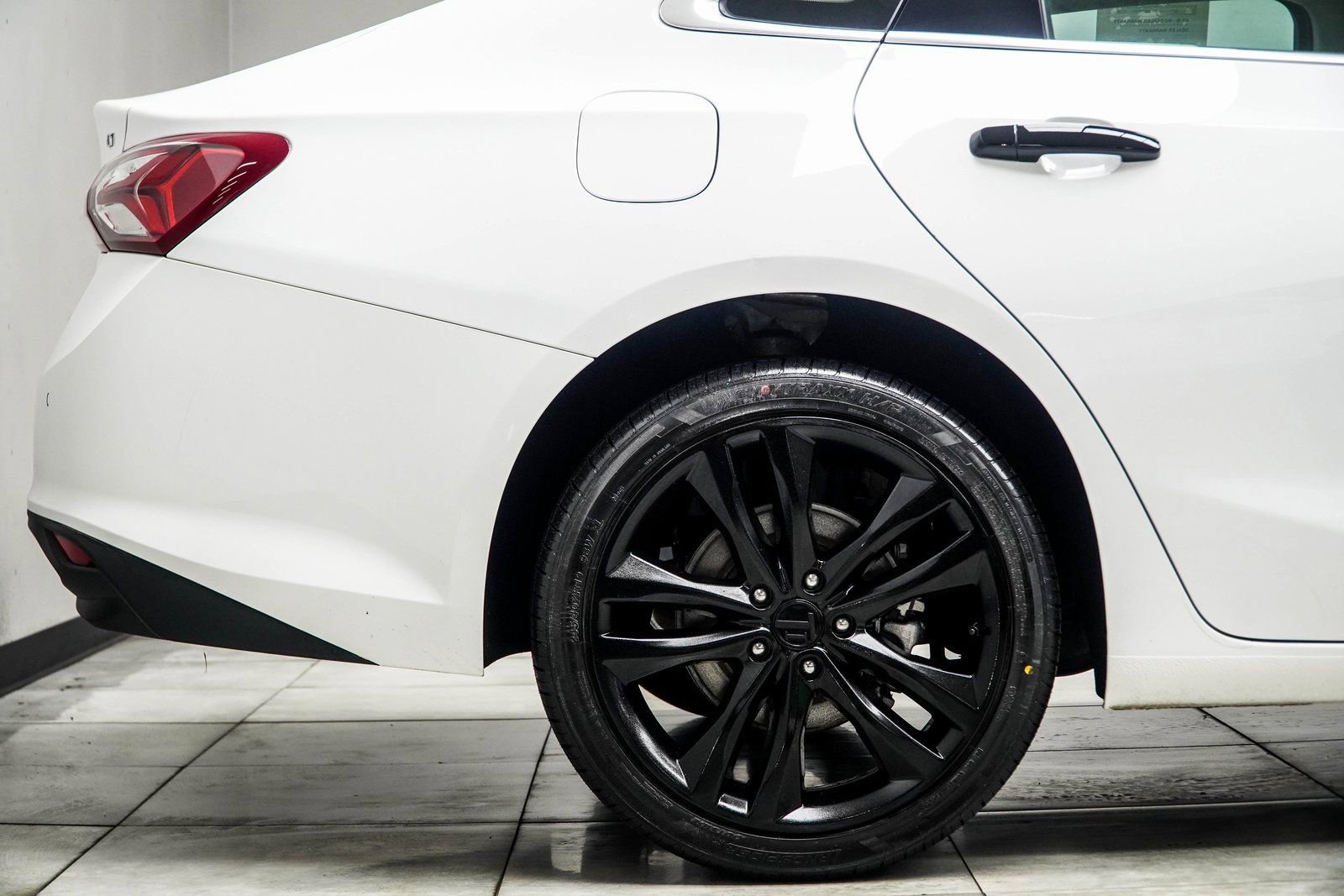 Used 2024 Chevrolet Malibu LT FWD image 11