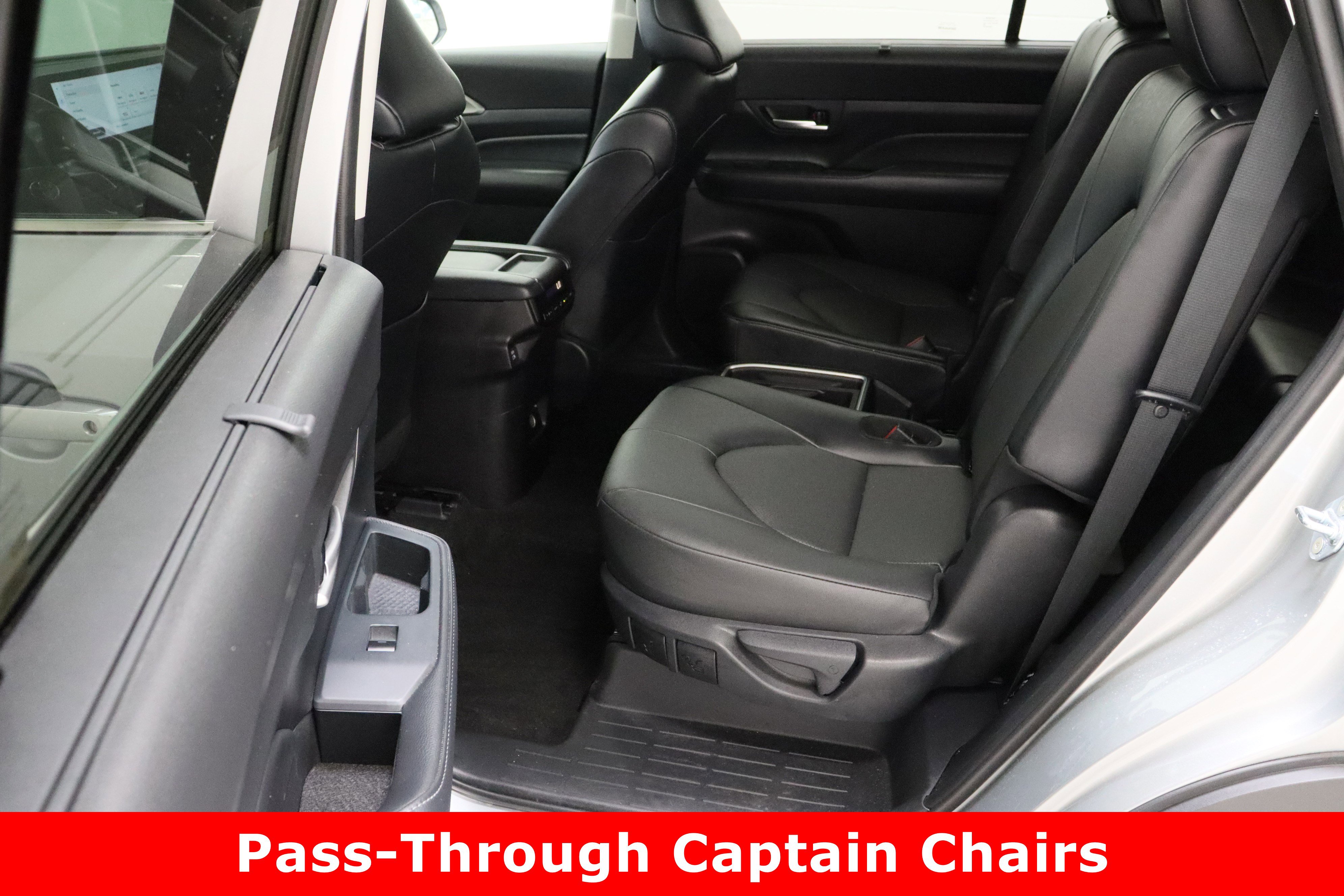 Certified 2025 Toyota Grand Highlander AWD image 29