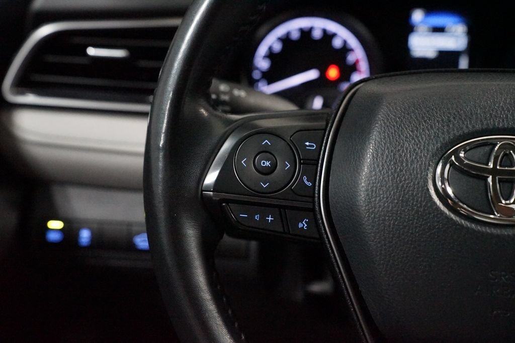 Used 2022 Toyota Camry SE FWD image 14